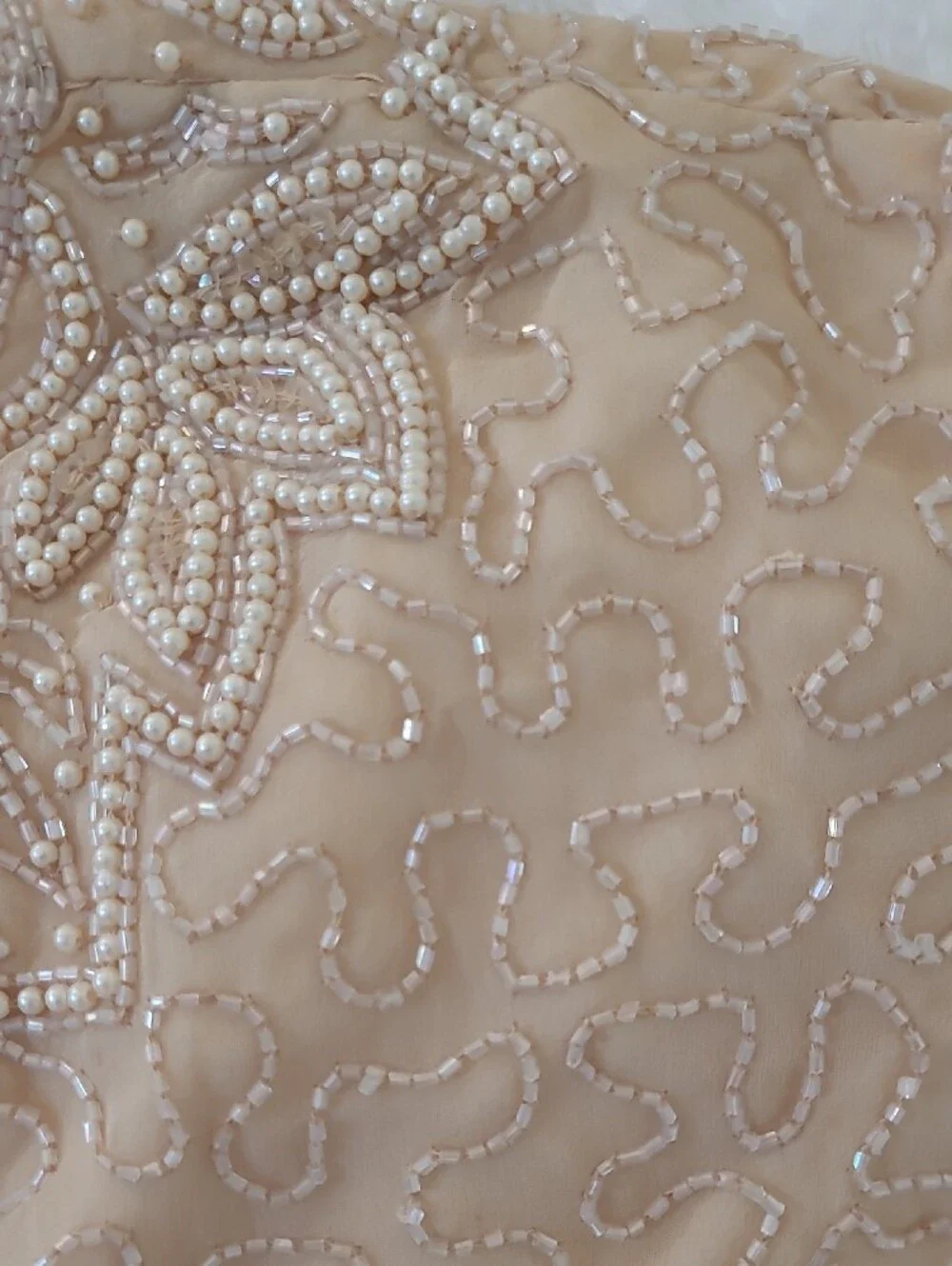 Mary McFadden Beaded Pearl-Embellished Neckline in Cream W/ Draw-string Bag